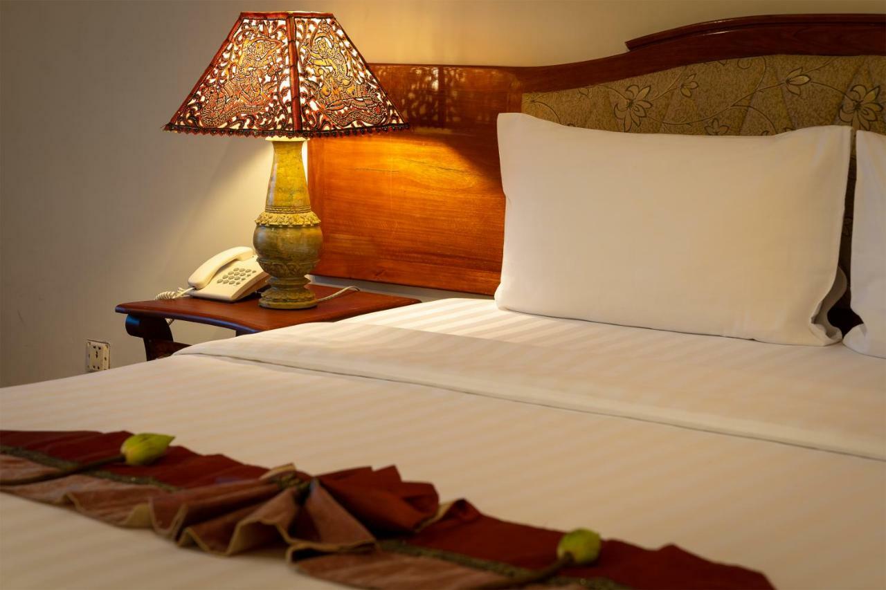 Dragon Royal Angkor Hotel Siem Reap Exterior foto